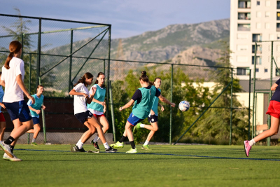 Prva stranica naše Storije: Godina dana pomicanja granica i promocije ženskog sporta u Podstrani