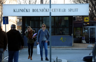 Virus gripe stigao u Split, a ove godine 'uvezen' je iz inozemstva; Cjepiva više nema, već je 'planula' 21 tisuća doza, a brojni građani zabrinuti za svoje zdravlje nadaju se da stiže nova pošiljka