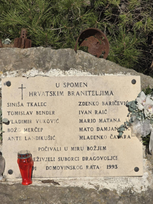 OBILJEŽENA 33. OBLJETNICA POGIBIJE HRVATSKOG BRANITELJA VLADIMIRA VUKOVIĆA VATE
