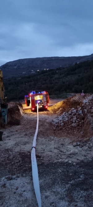 Brzom intervencijom vatrogasaca u Ulici don Petra Cara ugašen požar u kući