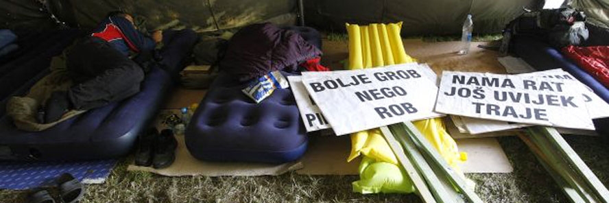 Priotehnicari 12. dan u štrajku: U natopljenim šatorima čekaju sutrašnji nastavak pregovora