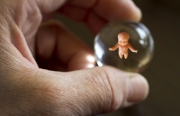 Prije pobačaja trudnice bi morale ići na savjetovanje