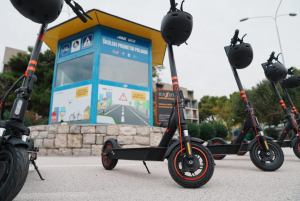 Sud trajno oduzeo električni romobil 23-godišnjaku iz Podstrane