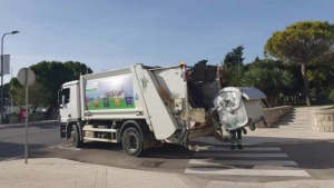 Čistoća pala s neba pa zakrčila promet kroz Podstranu